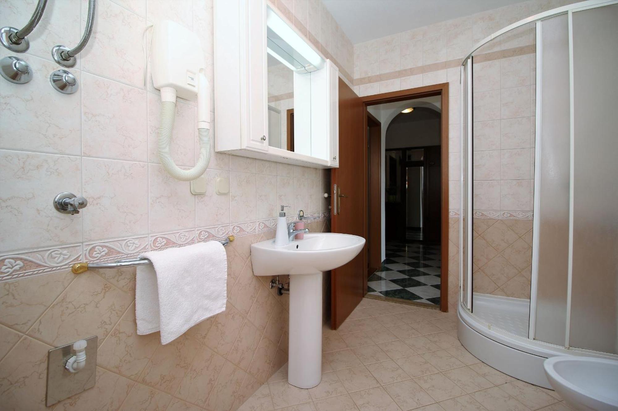 Apartments With A Parking Space Rabac, Labin - 7429 Luaran gambar