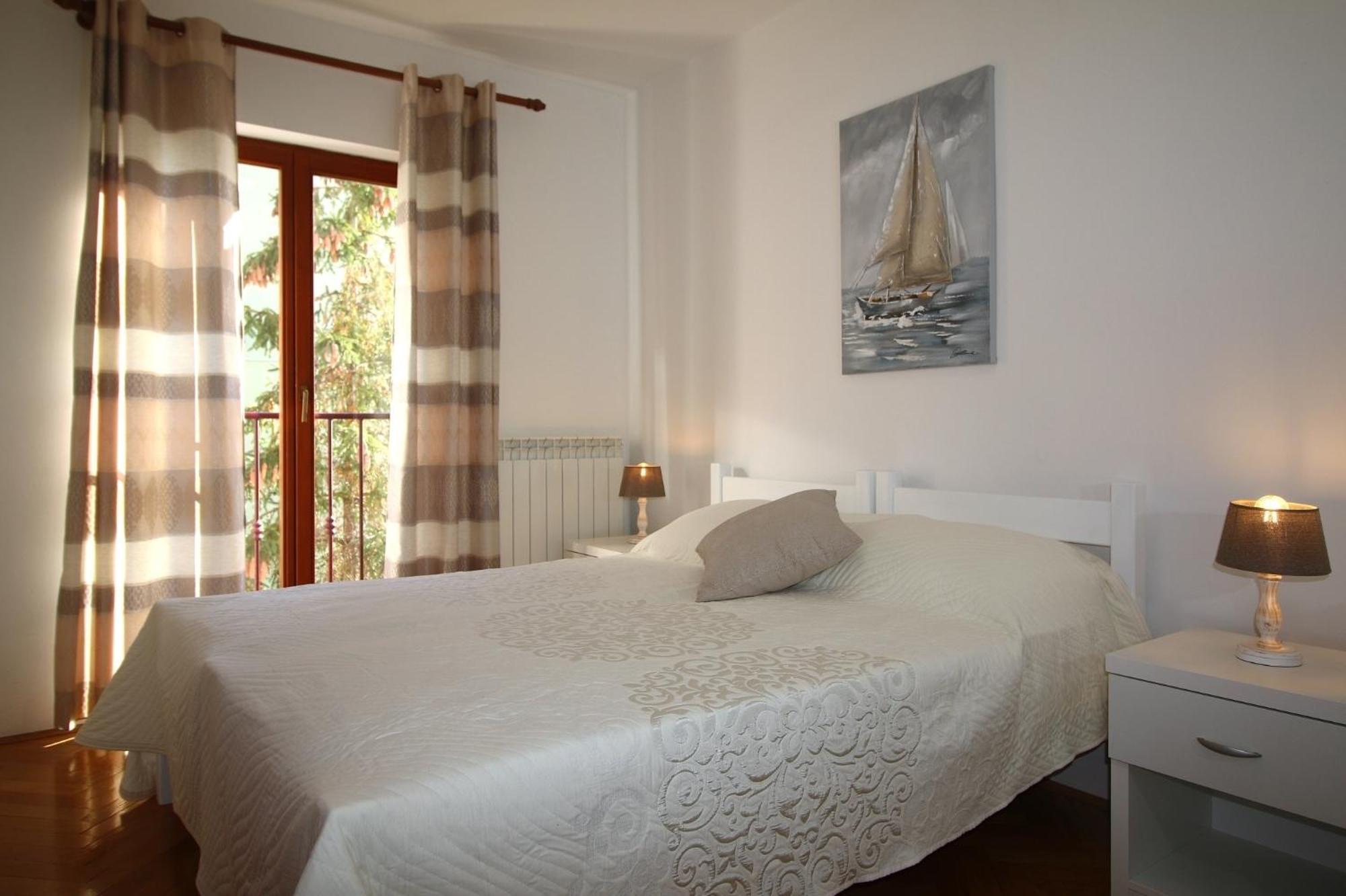 Apartments With A Parking Space Rabac, Labin - 7429 Bilik gambar